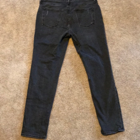 Distressed denim - Picture 2 of 2